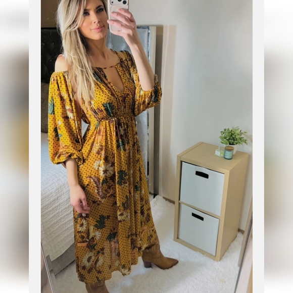 Ulla Johnson Midi Dress - Picture 2 of 4